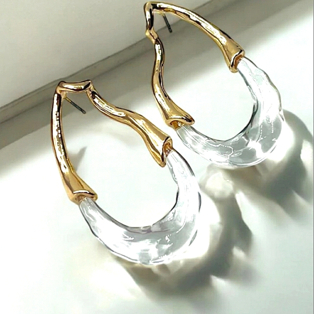 Metal and ice teardrop earrings; unbranded nwot